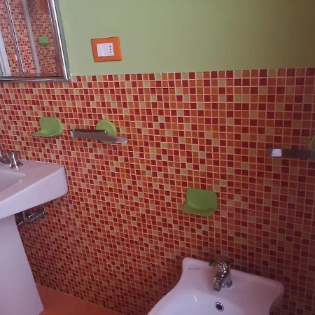 Lägenhet Benvenuti A Casa Incerpi Montecatini Terme