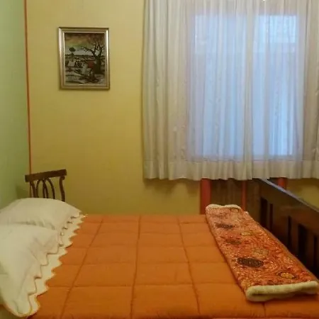 Benvenuti A Casa Incerpi Lägenhet